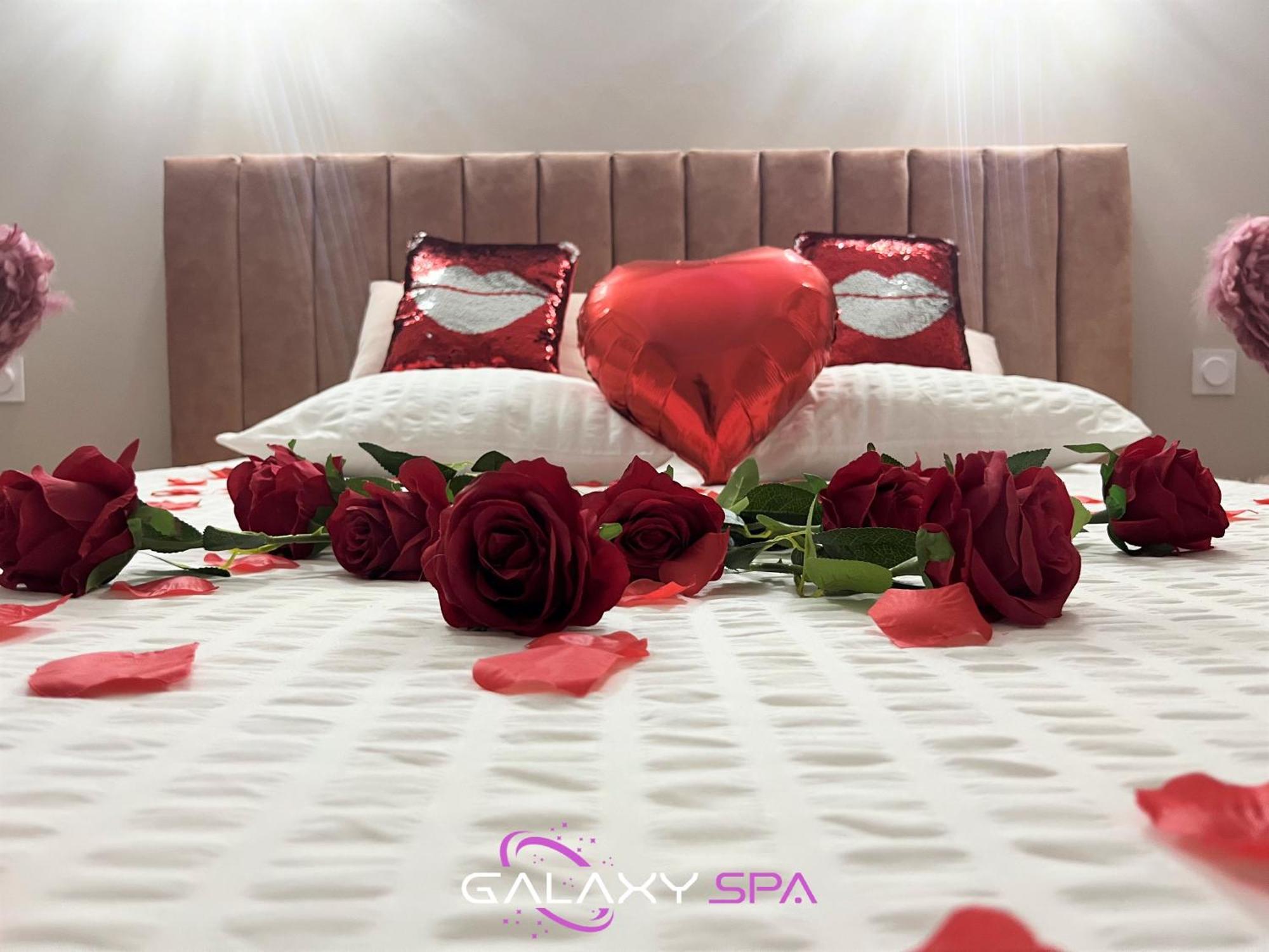 Champigneulles Galaxy Spa - Suite Venus Jacuzzi Et Sauna Privatif מראה חיצוני תמונה