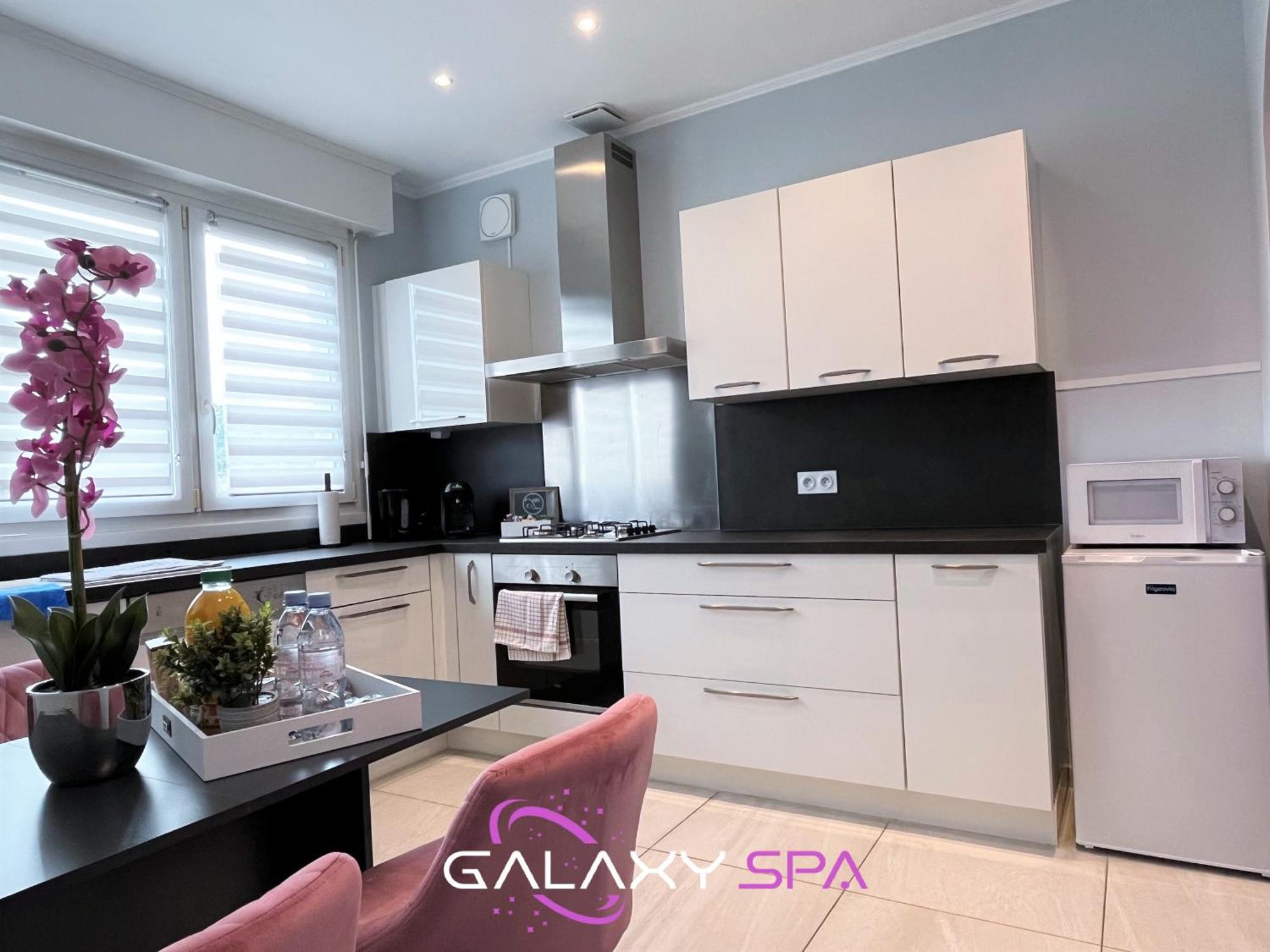Champigneulles Galaxy Spa - Suite Venus Jacuzzi Et Sauna Privatif מראה חיצוני תמונה