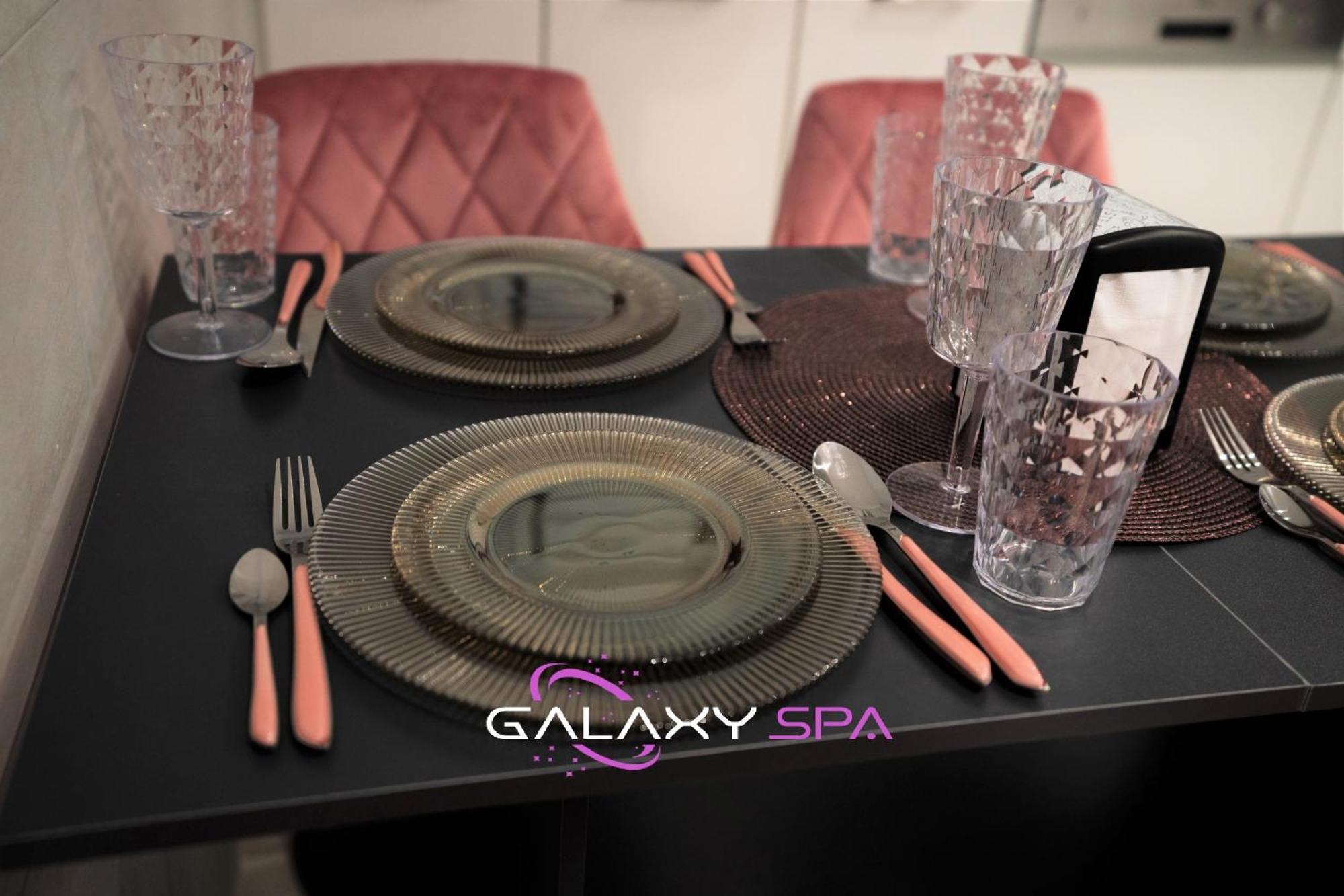 Champigneulles Galaxy Spa - Suite Venus Jacuzzi Et Sauna Privatif מראה חיצוני תמונה