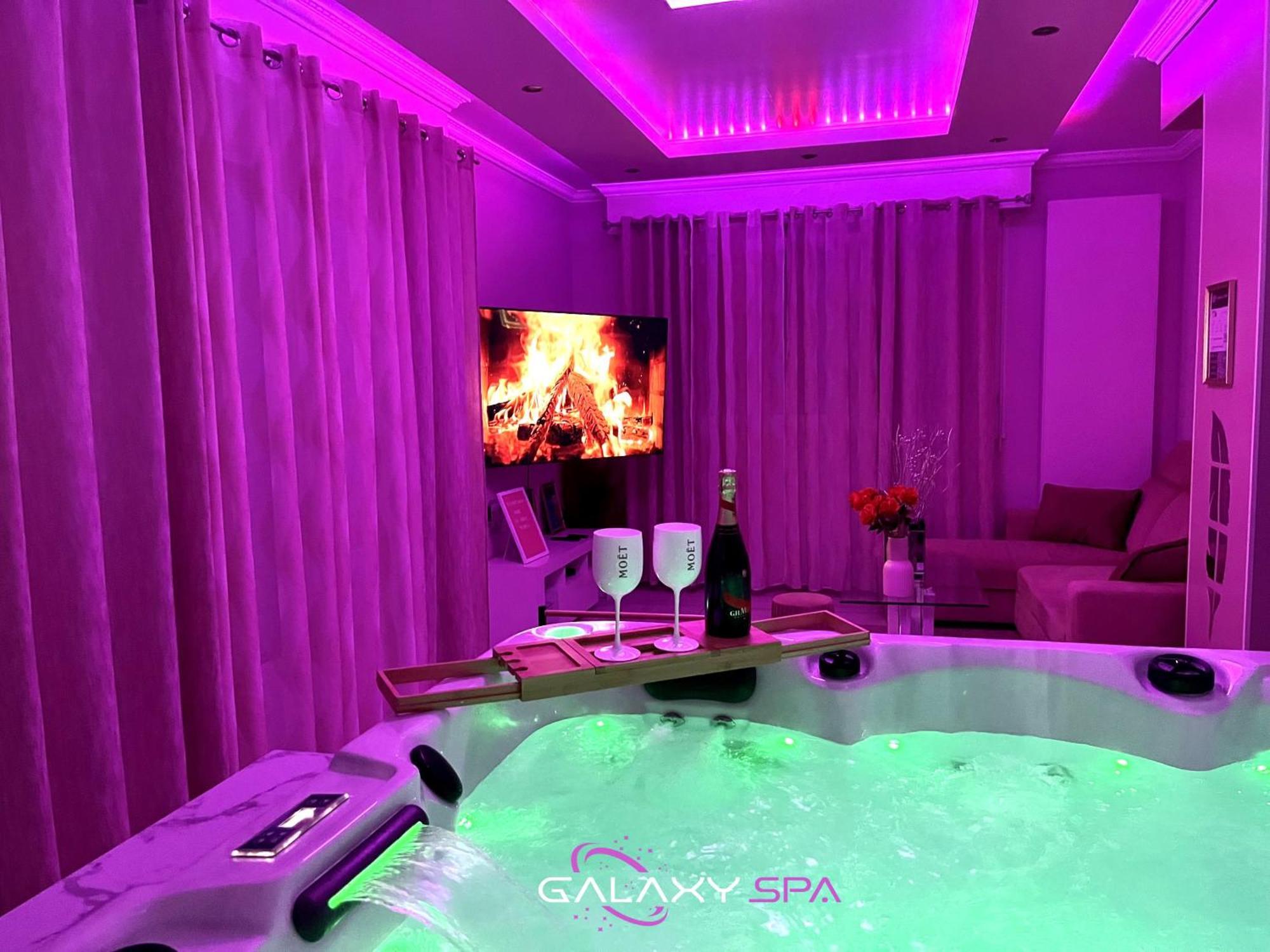 Champigneulles Galaxy Spa - Suite Venus Jacuzzi Et Sauna Privatif מראה חיצוני תמונה
