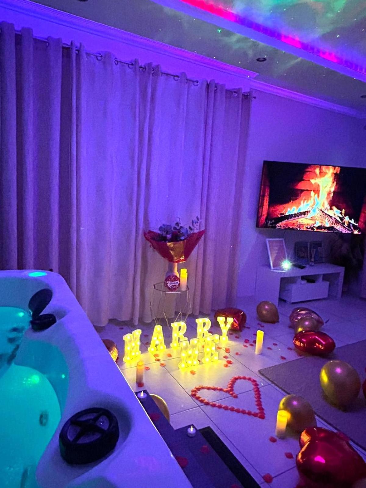 Champigneulles Galaxy Spa - Suite Venus Jacuzzi Et Sauna Privatif מראה חיצוני תמונה